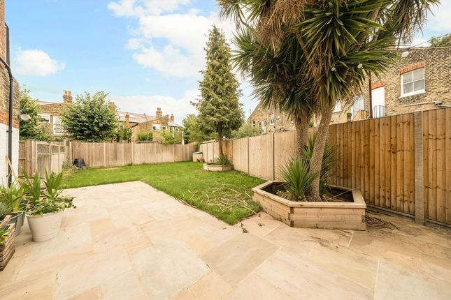88, Haverhill Road, London photo 4