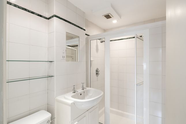 Flat 2, 1-3, Stanley Gardens, London photo 4