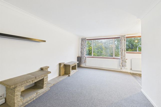 83, Brickett Close, Ruislip photo 2