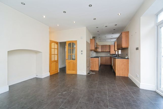 9, Woodland Park, Conwy photo 4