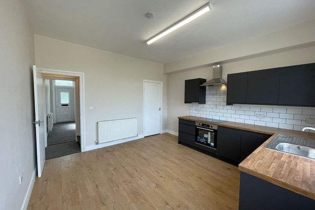 421 Castleford Road, Normanton photo 2