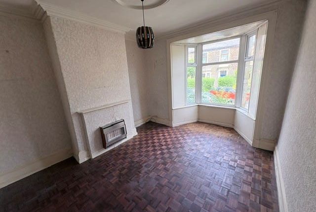 8, Carlton Road, Burnley photo 2