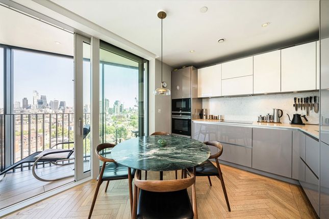 Apartment 1602, 251, Southwark Bridge Road, London photo 4