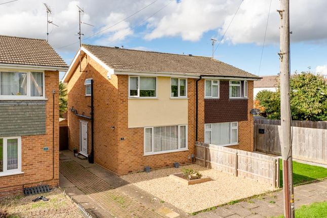 9 Denton Court, Burton Latimer-1.Jpg