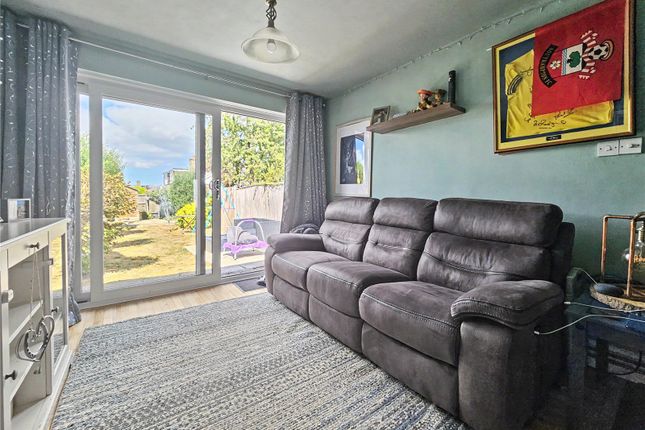 10, Pennys Meade, Ilminster photo 4