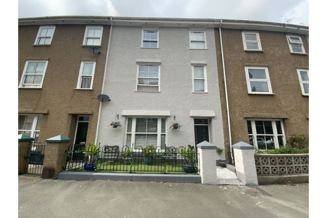 Town house for sale in Victoria Road, Dartmouth