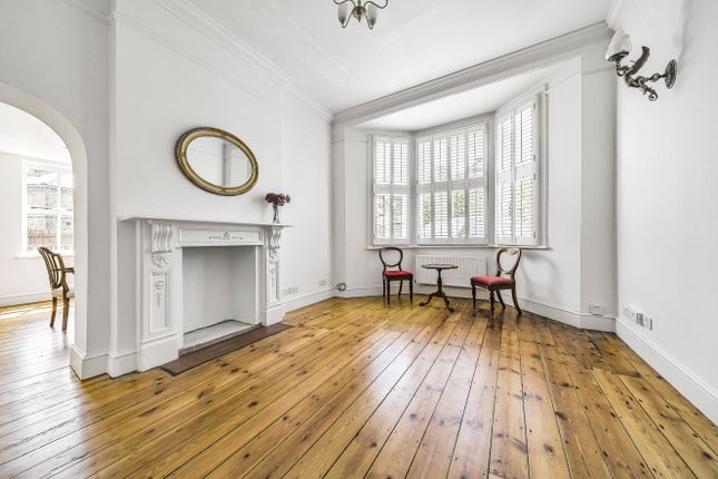 Flat for sale in Adelaide Square, Windsor, Berkshire