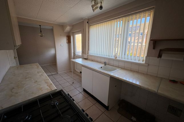 4, Leazes Rise, Peterlee photo 3