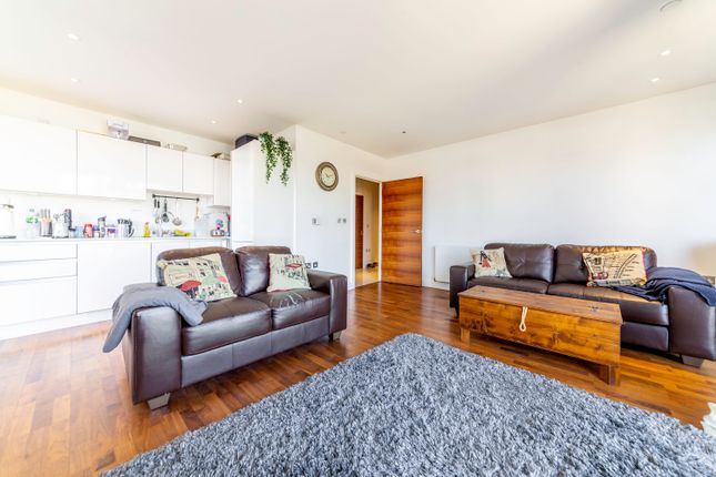 Thumbnail Flat to rent in Bellville House, 4 John Donne Way, London