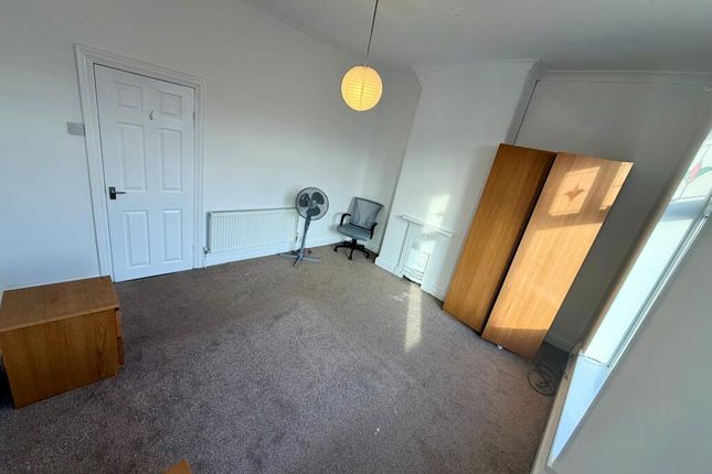 25, Normanby Street, Swinton photo 4