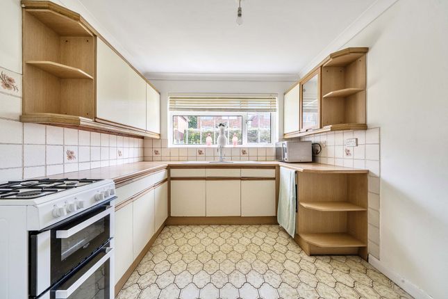 24 Abbotts Ann Road, Winchester photo 4