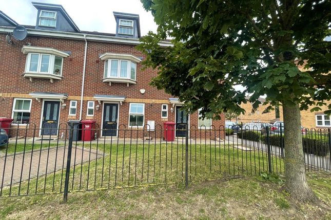 Property to rent in Uxbridge Road, Slough