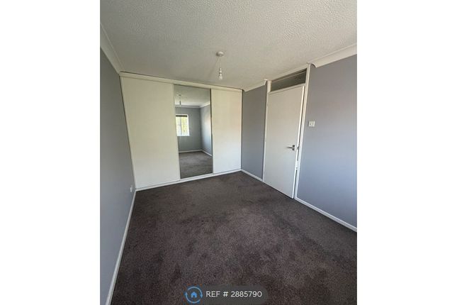 Berrow Close, Luton photo 5