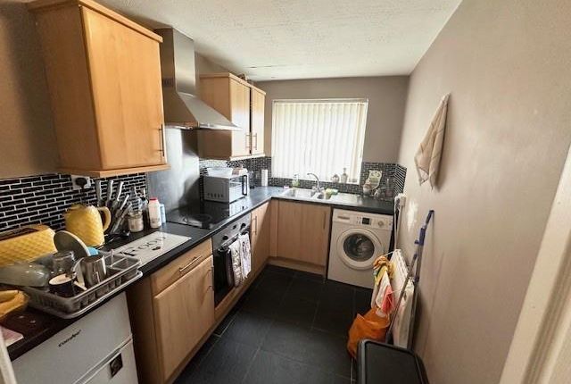 Flat to rent in High Meadows, Wolverhampton