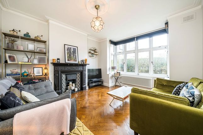 63, Riseldine Road, London photo 3