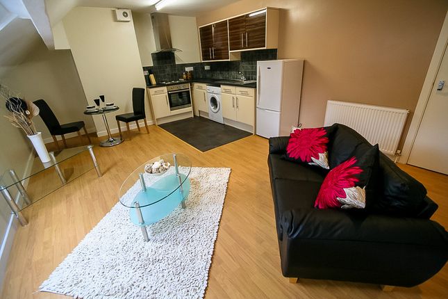 Thumbnail Flat to rent in Brookfield Road, Leeds