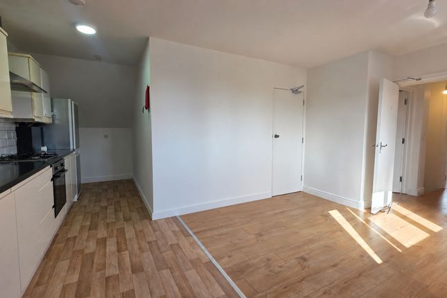 Flat 3, 258 Green Lane, Ilford, Ilford photo 3