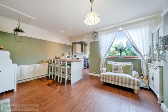 8, The Crescent, Oldham photo 4