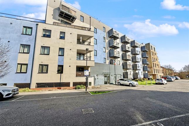2-bed flat on 133, Salisbury Road, Southall, £333,000