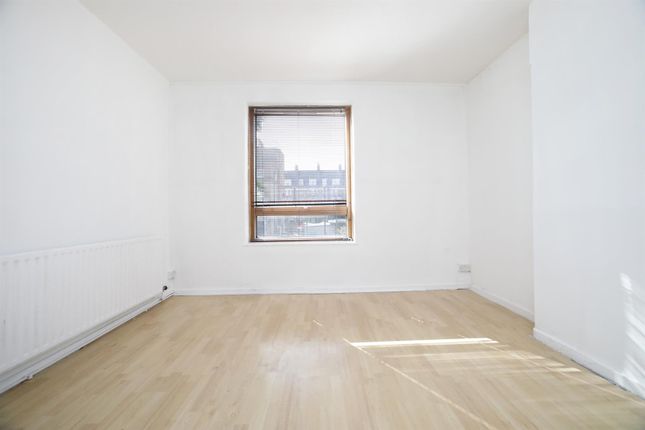 Thumbnail Flat for sale in Morecambe Street, London