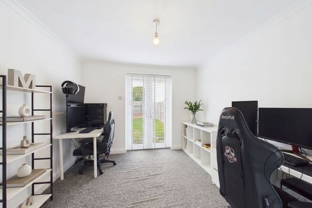 11 Ross Walk, Newton Aycliffe photo 4