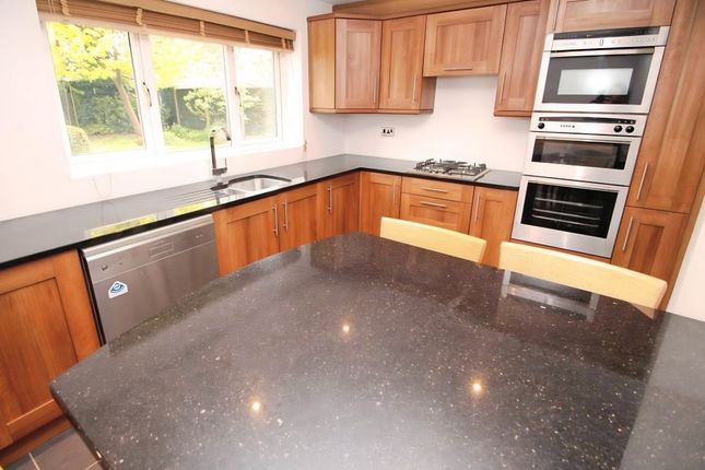 377, Barlow Road, Altrincham photo 3