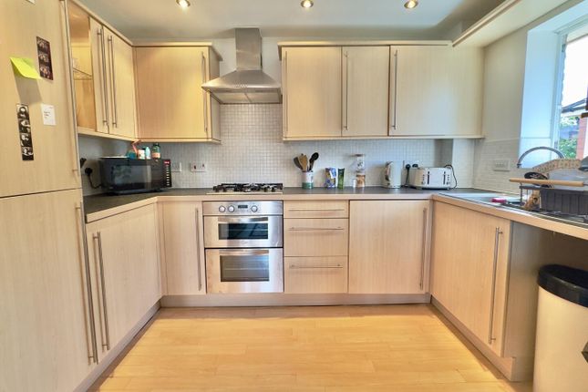 53, Stavely Way, Nottingham photo 4