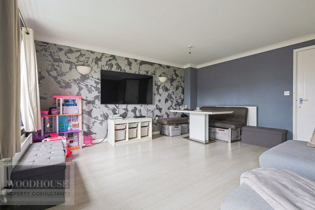 20, Cony Close, Cheshunt photo 2
