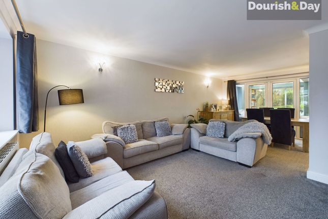 23 Chestnut Close, Stafford photo 2