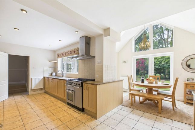 52, Brackendale Road, Surrey photo 3