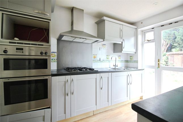 45, Wealden Way, Reading photo 3