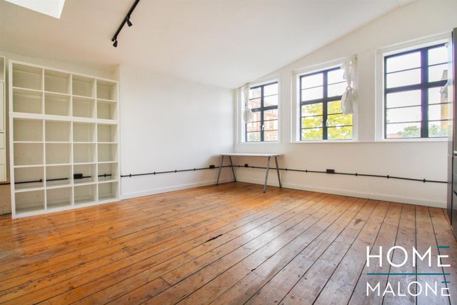 Thumbnail Commercial property to let in Dalston Lane, London