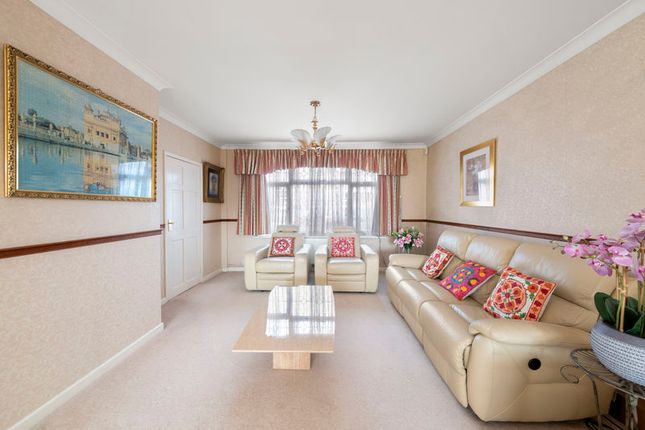 39, Doncaster Drive, Northolt photo 2