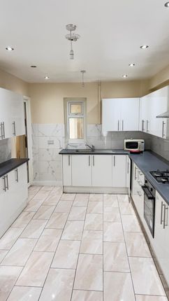 Seven Bedrooms Terraced House
