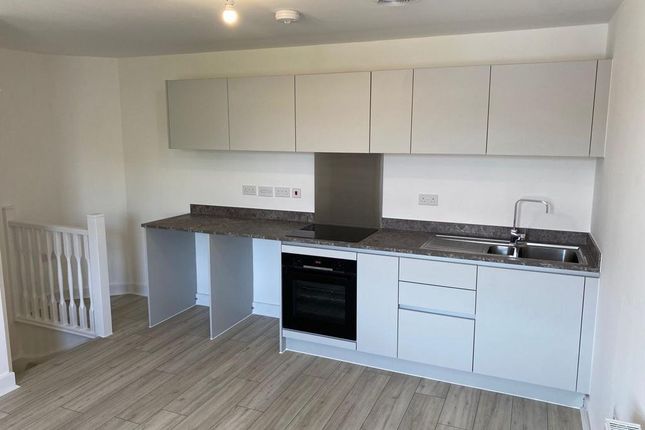 Town house to rent in Denewood Crescent, Nottingham