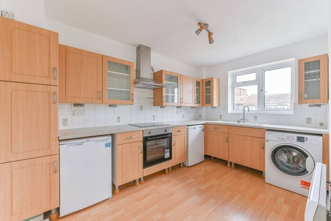 Thumbnail Flat to rent in Kelso Court, 94 Anerley Park, London SE20, Penge, London,