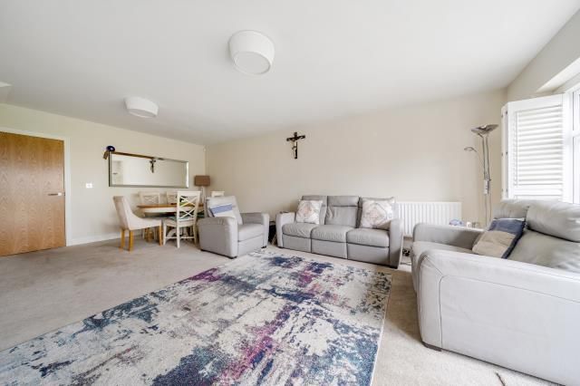 9, Akeman Row, Aylesbury photo 4