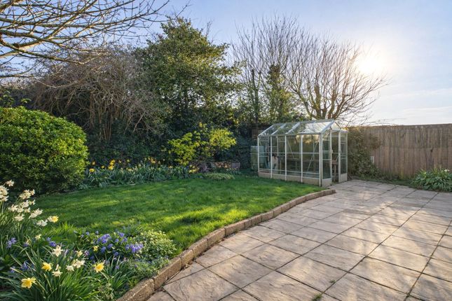 37 Cherrill Gardens, Bude photo 2