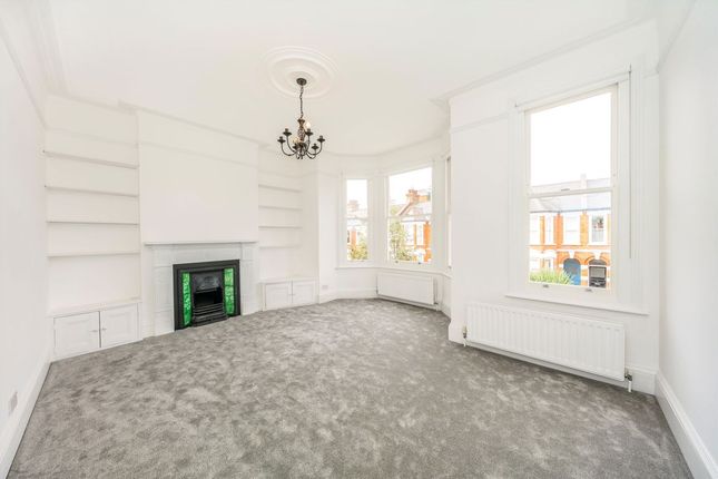 First Floor Flat, 9, Balliol Road, London photo 2