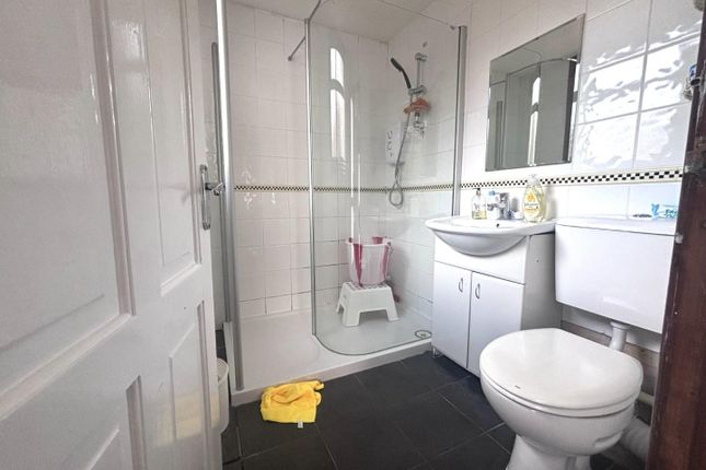 17, Ashdown Road, Enfield photo 5