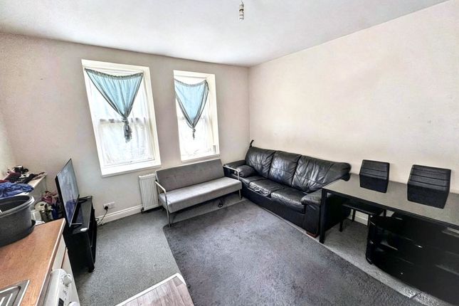 Flat 3, 20, Southcote Road, Bournemouth photo 4