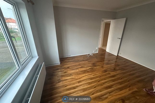 Bowyer Drive, Cippenham photo 3