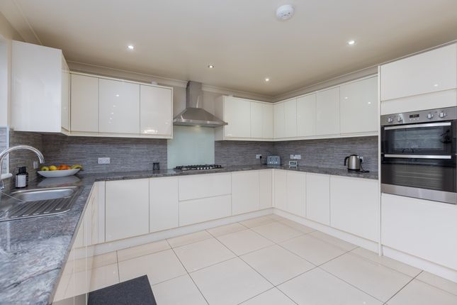 91, Craigentinny Avenue, Edinburgh photo 4