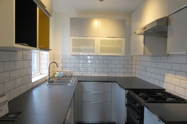 Terraced house to rent in Kent Road, Lowestoft