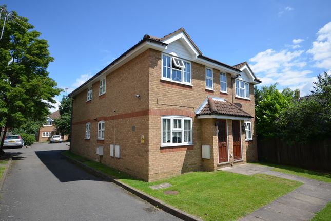 Thumbnail Flat to rent in St Peters Close, Ruislip, Middlesex