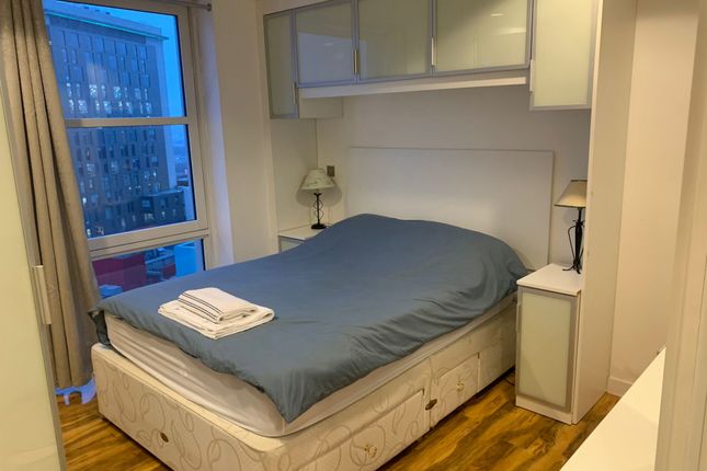 Apartment 17.12 Pink, No.1 Media City, Salford photo 4