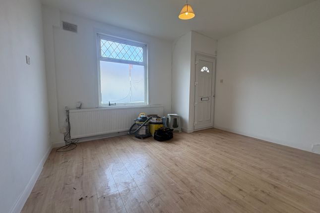 14, Bedwell Road, London photo 5