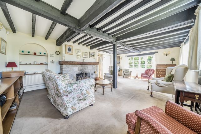 Old Pear Tree Cottage, Church Road, Worcester photo 3