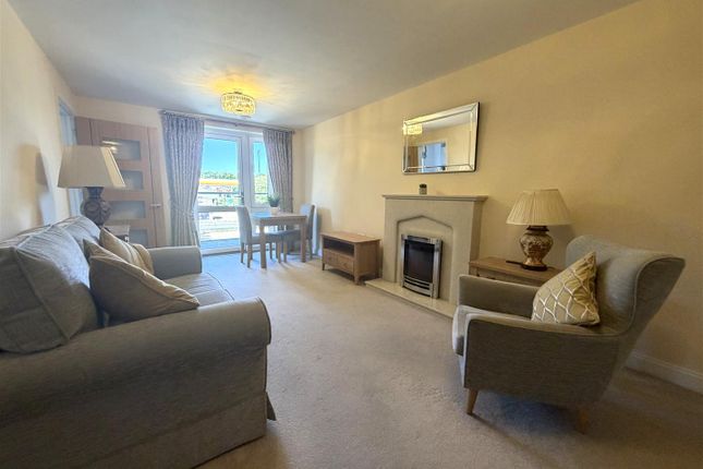 Flat 11, 1, Landmark Place, Moorfield Road, Denham photo 3