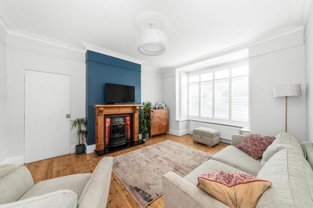 11, Loxton Road, London photo 4